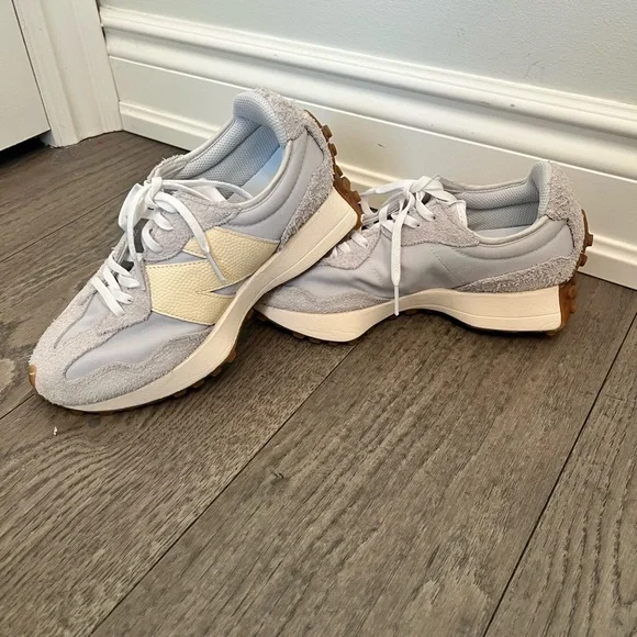 New Balance Women's 327 - Picture 1 of 8